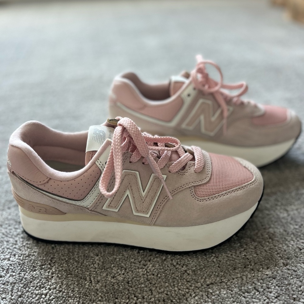 New Balance 574 + Platform Retro Running Shoes / Sneakers - Baby Pink US 8